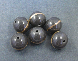 Black & Gold - 6  15mm beads
