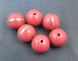 Red & Gold - 6  15mm beads