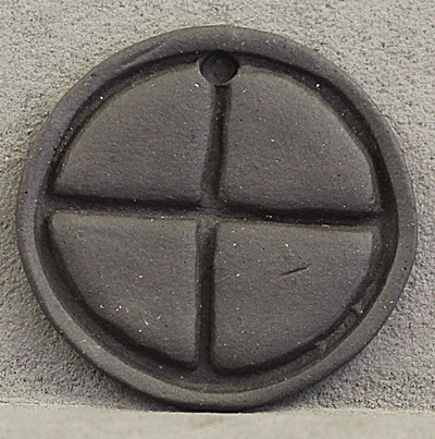 Sm Medicine Wheel pendant - Black Stoneware -2