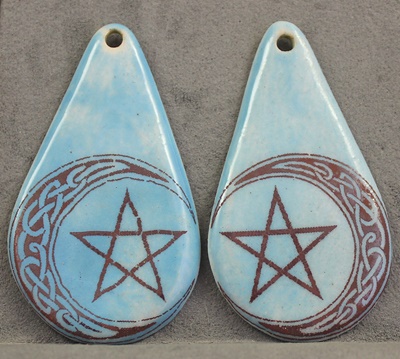 Teardrop set with Celtic Moon Desigs